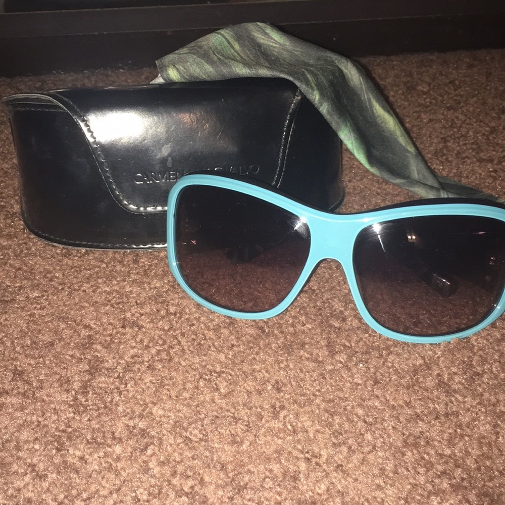 Teal Carmen Marc valvo sunglasses EUC